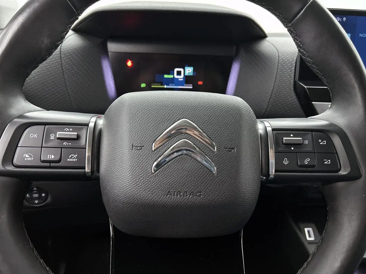 Shine 136pk 50 kWh Automaat | 1ste Eigenaar | Head-Up Display | Navigatie | Winter-Pakket | Climate Control | Adaptieve Cruise Control | Camera | full-LED | 18"LMV |