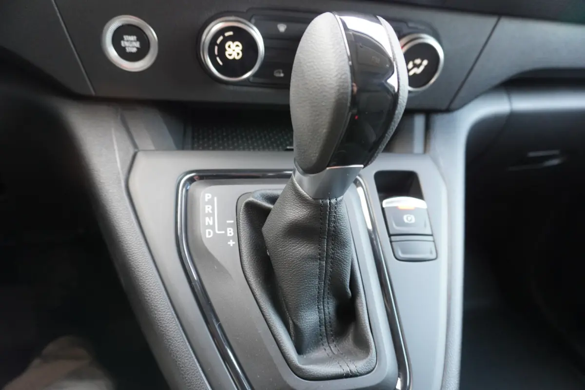Advance L2 44 kWh Automaat Opklapbare Dubbelcabine nr.V091 | 120PK | Climate | Cruise | Apple CP-Android | Schuifdeur L+R