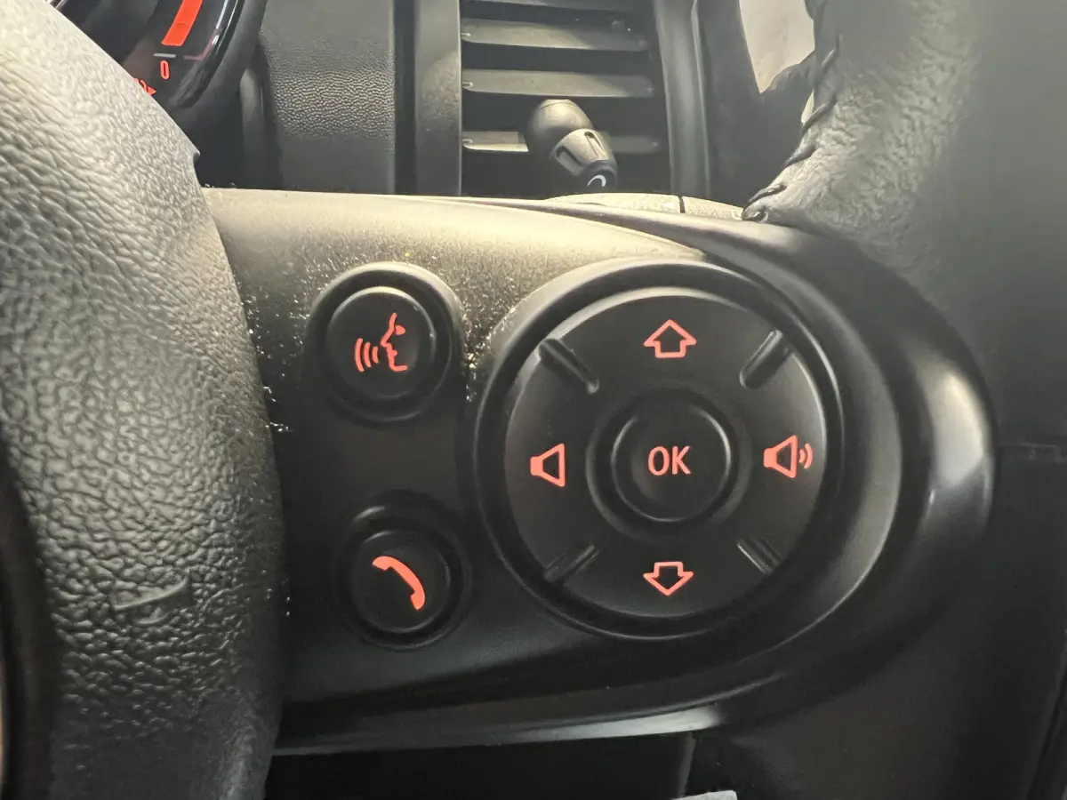 1.5 One Pepper | Navigatie/Android/Apple Carplay | LM Velgen 16" | Cruise Control | PDC Achter | Airco | LED Koplampen |