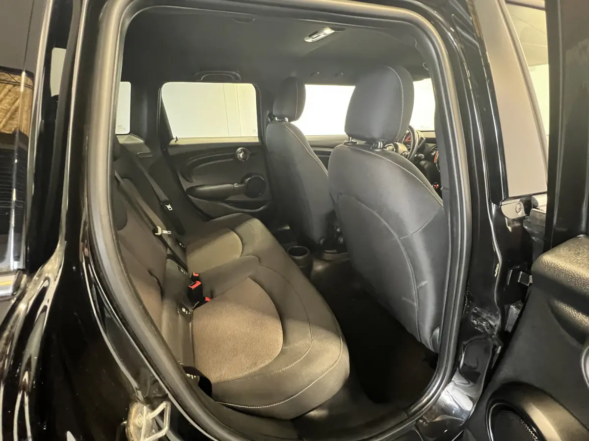 1.5 One Pepper | Navigatie/Android/Apple Carplay | LM Velgen 16" | Cruise Control | PDC Achter | Airco | LED Koplampen |