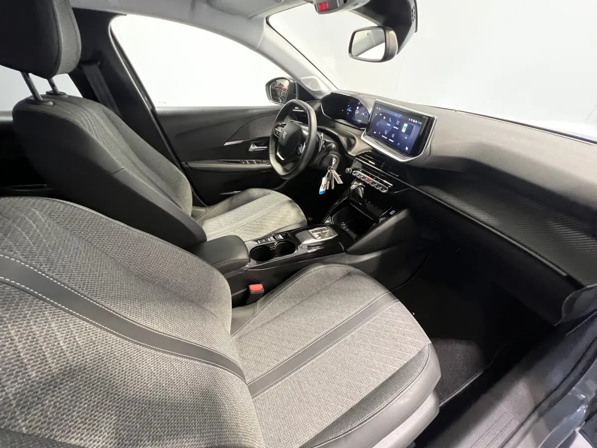 1.2 Hybrid 110 e-DCS6 Allure | Android/Apple Carplay | LM Velgen 16" | Cruise Control | Kunstleder/Stoffen Bekleding | LED Koplampen | Airco |