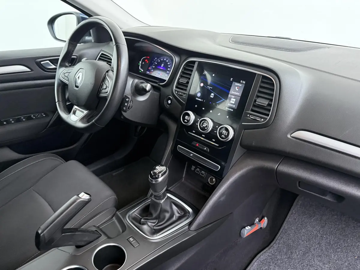 TCe 140 GPF Business Zen | Trekhaak | Parkeercamera | Navigatie |
