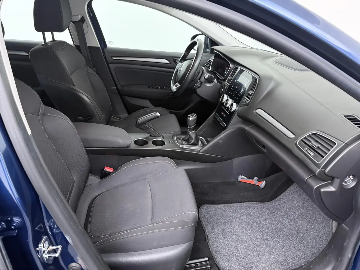 TCe 140 GPF Business Zen | Trekhaak | Parkeercamera | Navigatie |