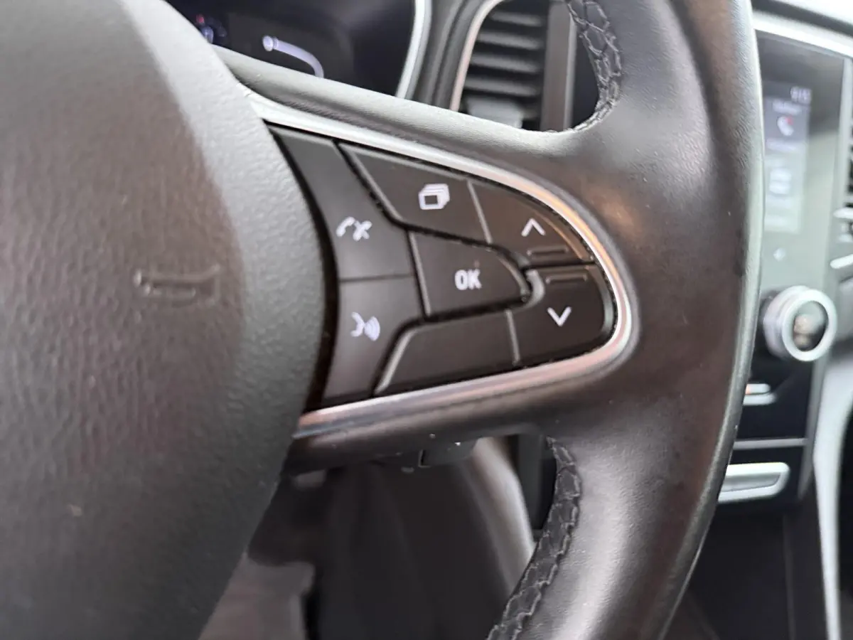 TCe 140 GPF Business Zen | Trekhaak | Parkeercamera | Navigatie |