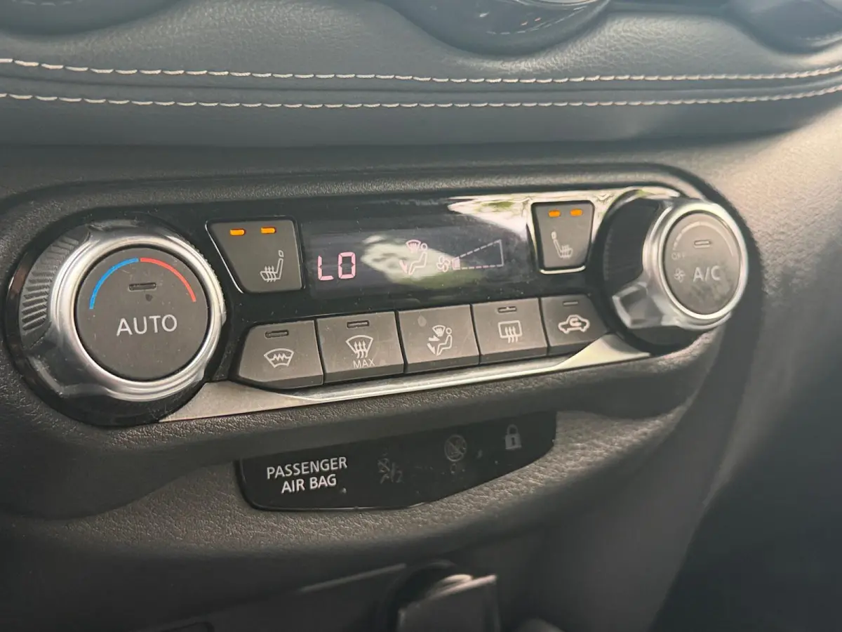 1.0 DIG-T N-Connecta AUTOMAAT | 12 MAANDEN GARANTIE | STOELVERWARMING | NAVIGATIE | CLIMATE CONTROL