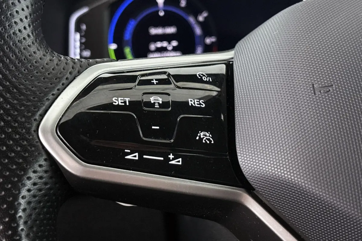 1.4 TSI eHybrid R-Line Business+ Head-Up Stuur-Stoelverwarming Adaptief Onderstel