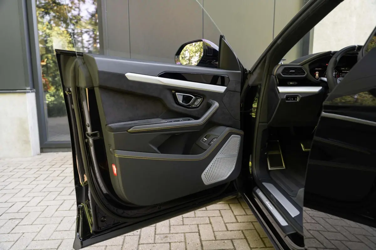 4.0 V8 B&O 3D PPF Alcantara Keramisch 23"