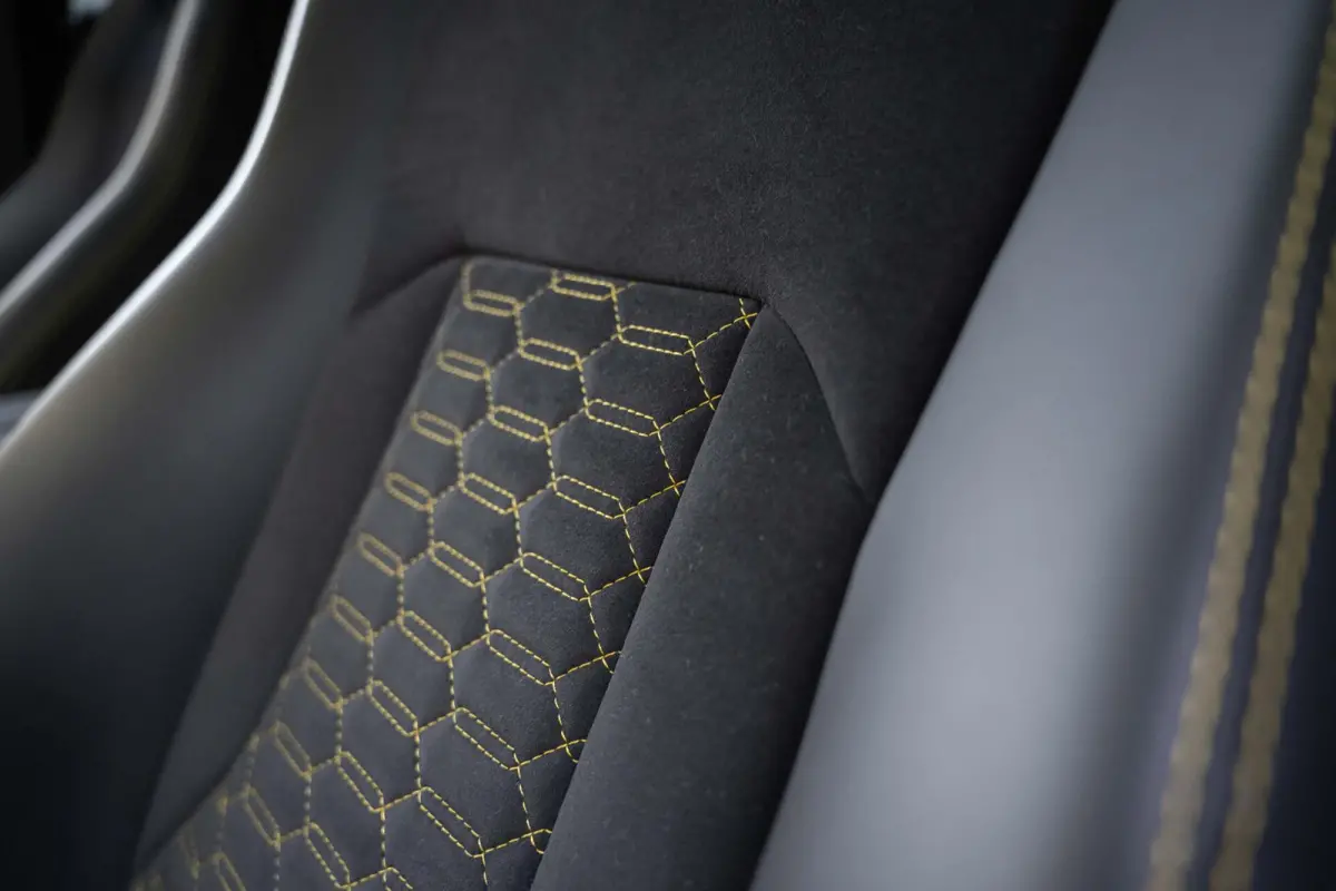 4.0 V8 B&O 3D PPF Alcantara Keramisch 23"