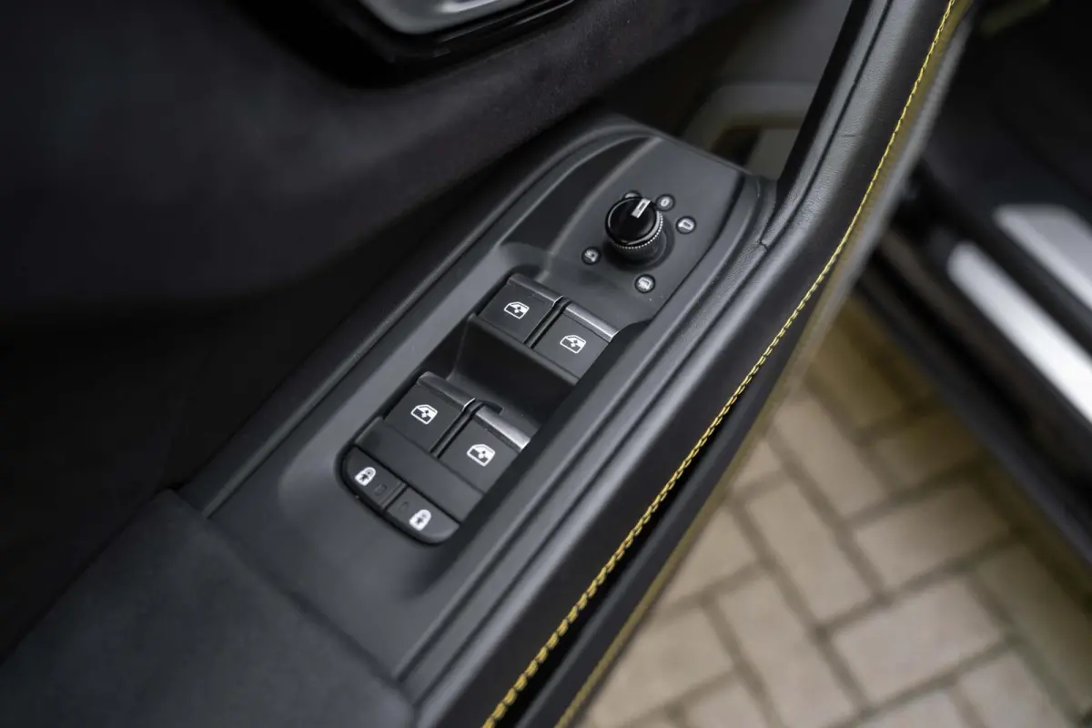 4.0 V8 B&O 3D PPF Alcantara Keramisch 23"