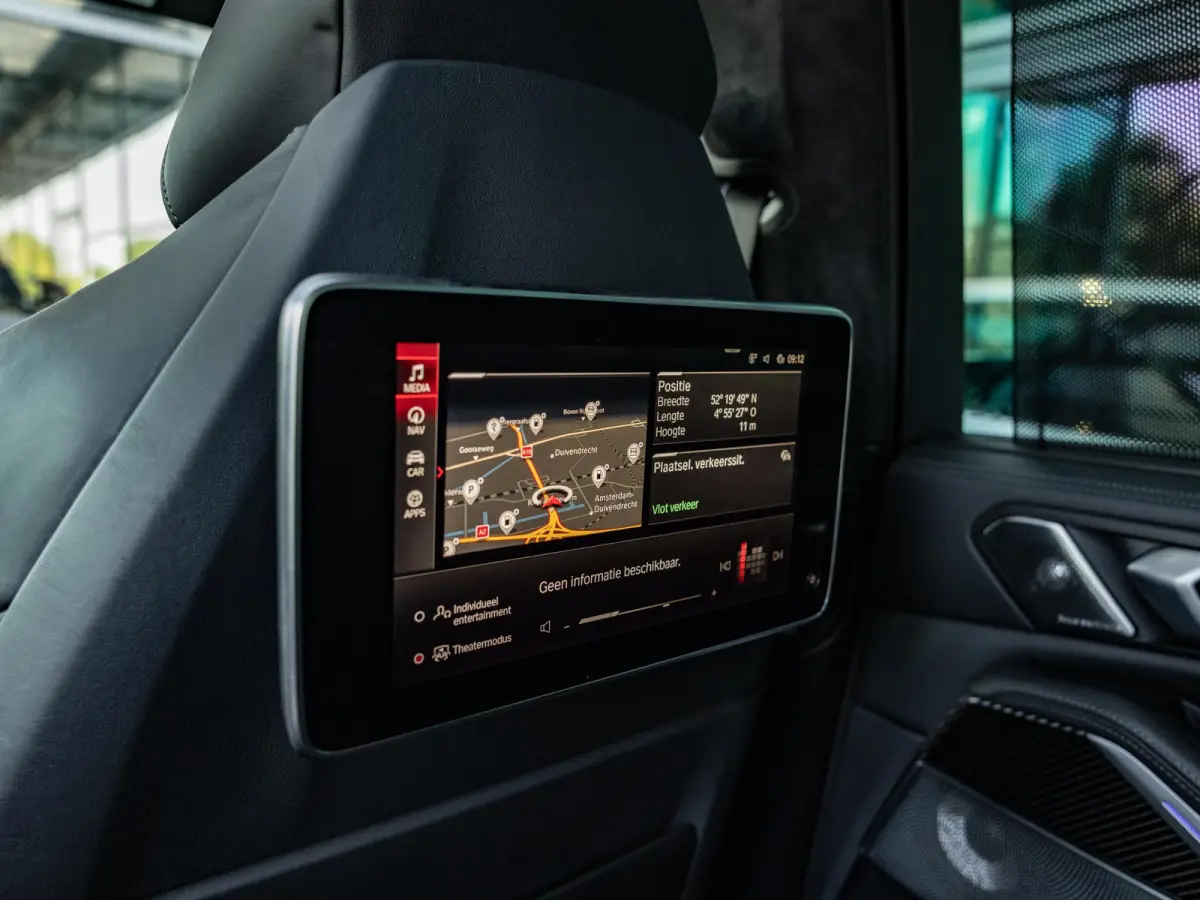 M Competition | M DRIVERS PACK | BOWERS & WILKINS | SOFTCLOSE | SKYLOUNGE PANORAMA/SCHUIF-KANTELDAK | STOELVENTILATIE | TV SCHERMEN ACHTER | NL GELEVERD | DEALER ONDERHOUDEN | CARBONZWART | 