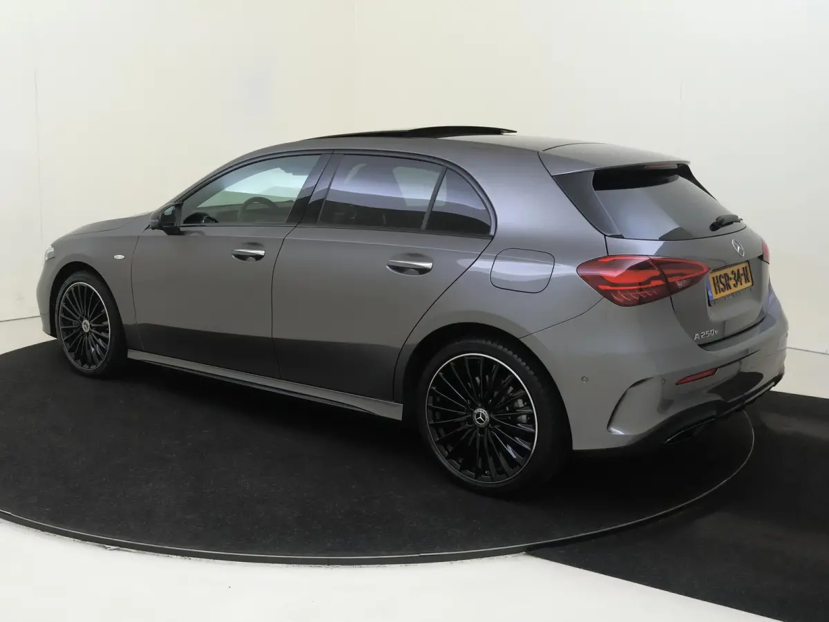250 e Business Solution AMG Panoramadak / Head-Up / 360 camera / Memory Seats / 19'' Multispaak /13.776 KM!