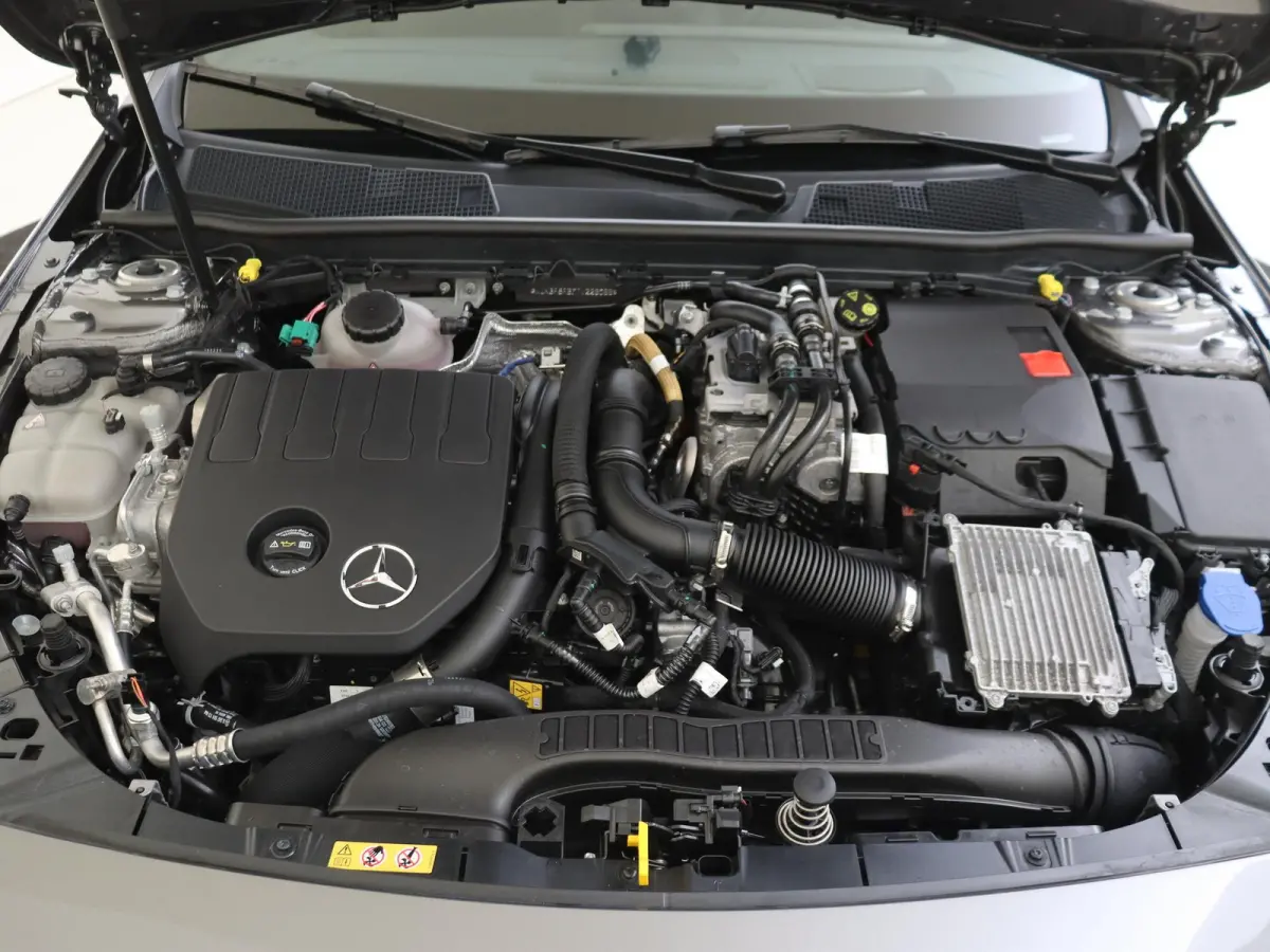 250 e Business Solution AMG Panoramadak / Head-Up / 360 camera / Memory Seats / 19'' Multispaak /13.776 KM!