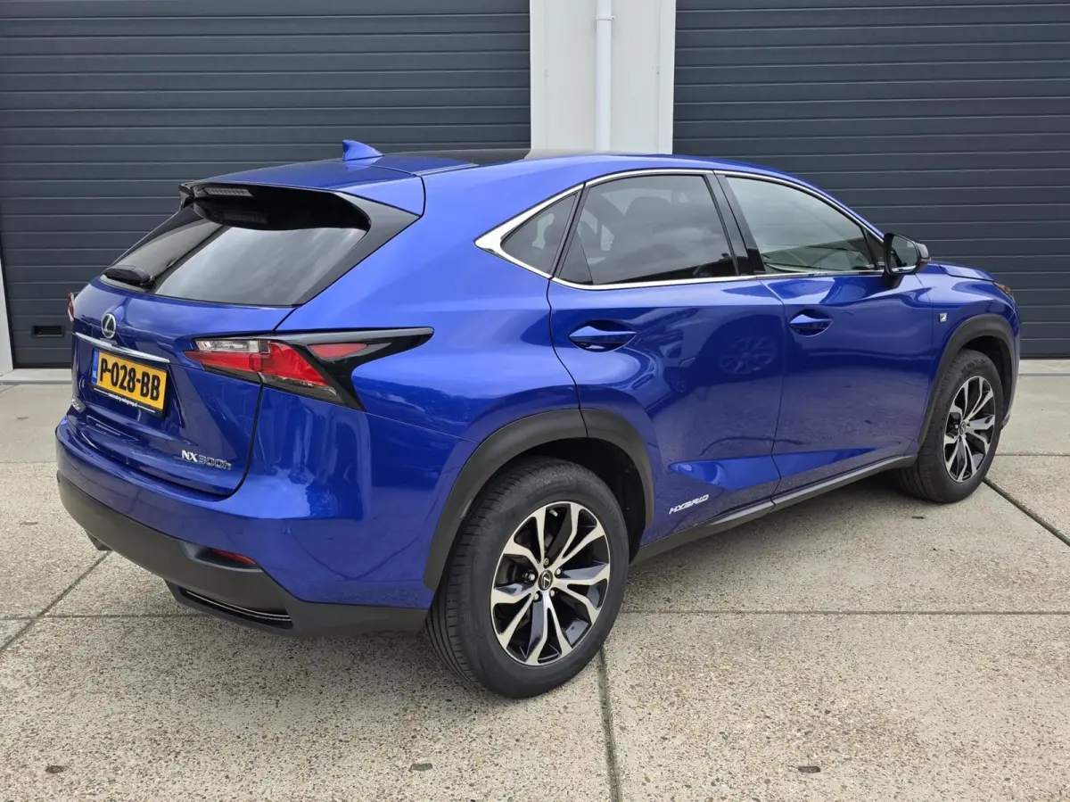 300h AWD F Sport Line