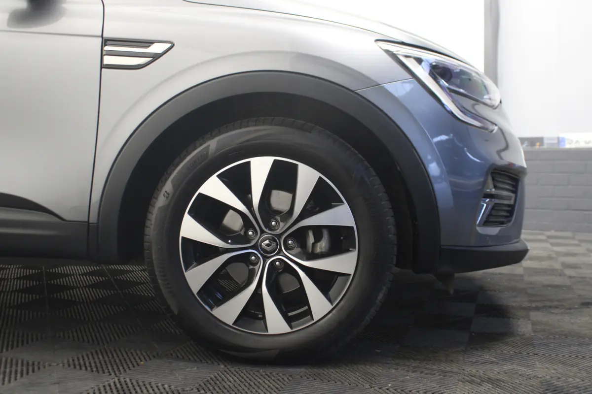 1.6 E-Tech Hybrid 145 Intens |Navi|