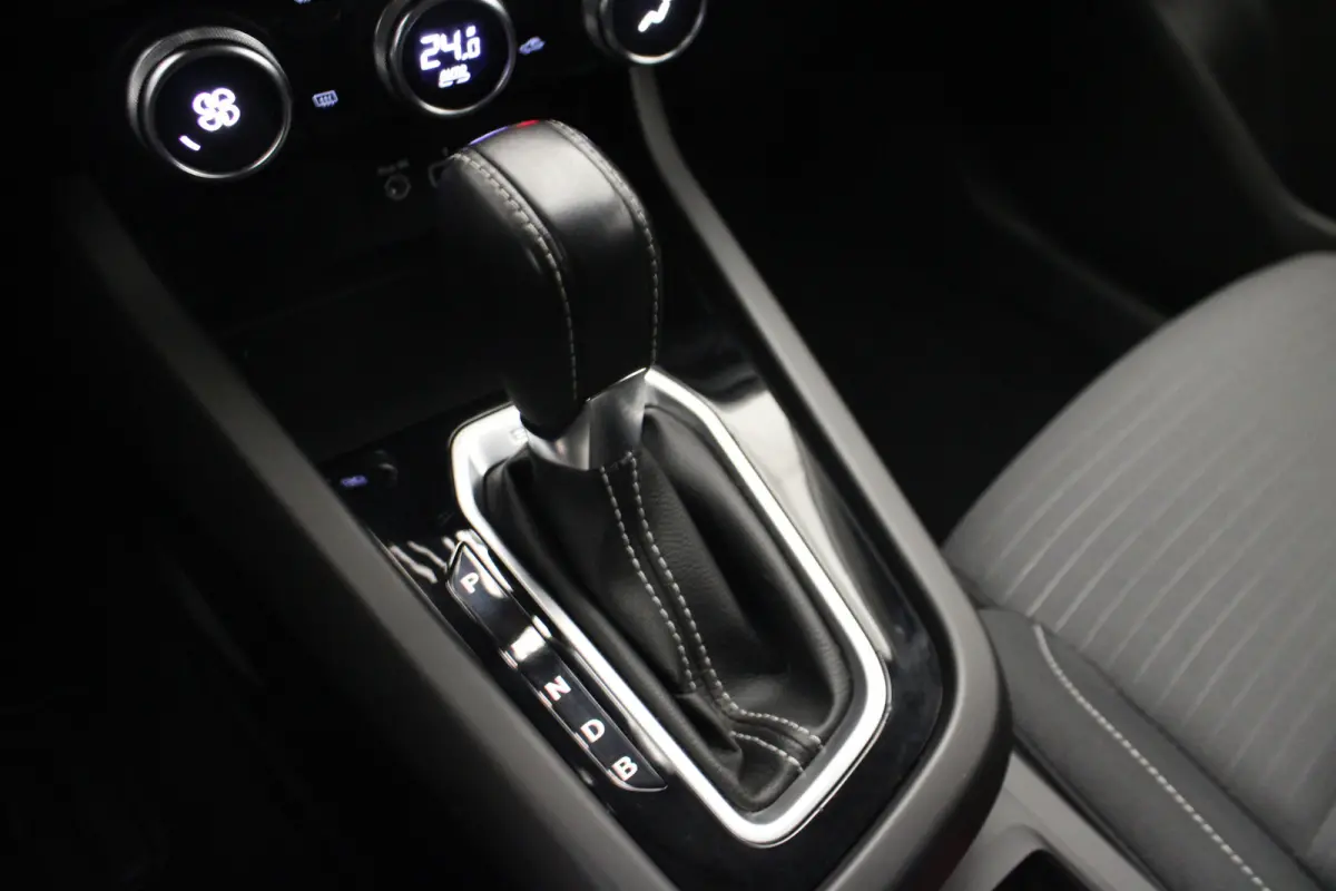1.6 E-Tech Hybrid 145 Intens |Navi|