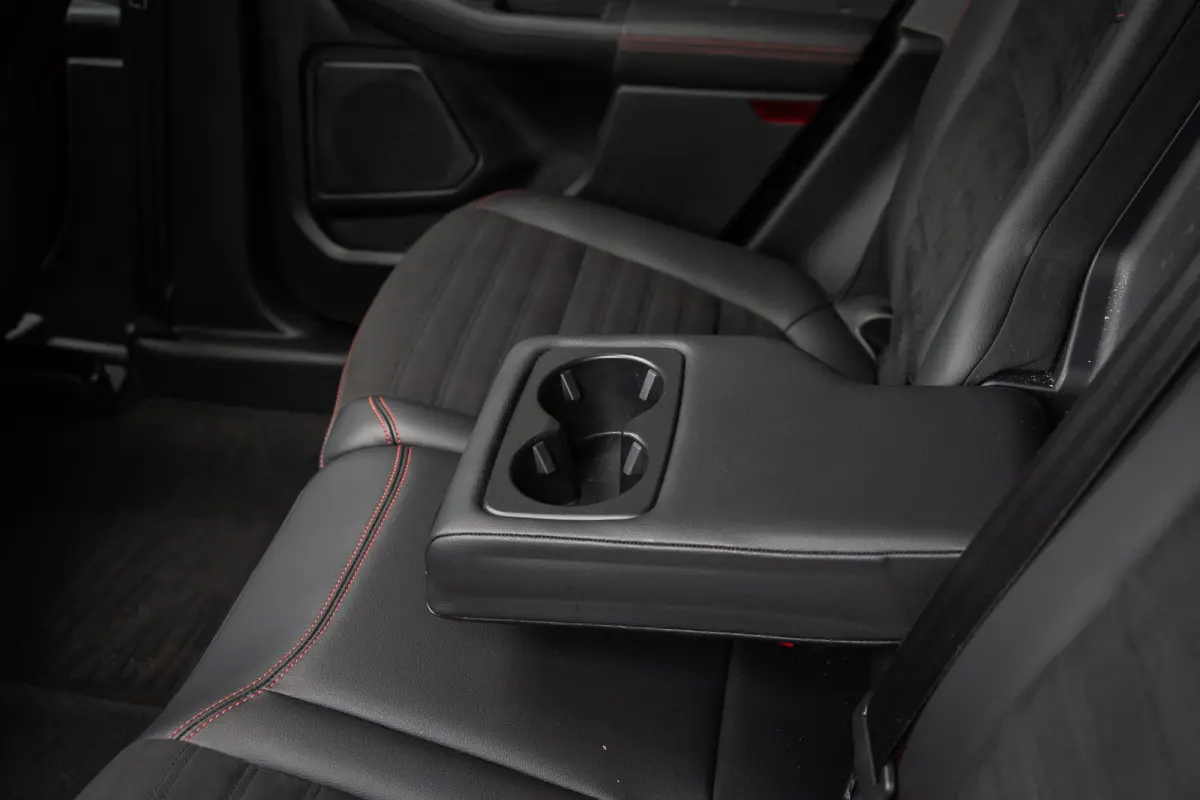 2.5 PHEV ST-Line X | Pano-dak | B&O audio | 100% Dealer Onderhouden | Full adaptive LED | Head-Up Display | Winter-pack | Standkachel | Half Leder | Apple & Android Carplay |
