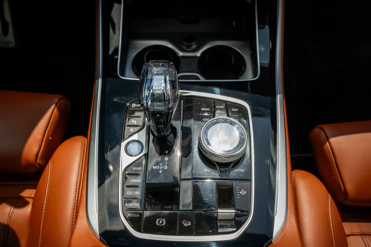 xDrive 45e High Executive | M sport | Panoramadak | 22" LMV | Laserlight | Memory Seats | Harman Kardon | Camera | Carplay | Cognac Leder