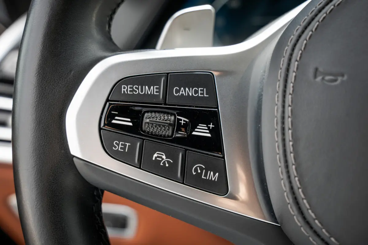 xDrive 45e High Executive | M sport | Panoramadak | 22" LMV | Laserlight | Memory Seats | Harman Kardon | Camera | Carplay | Cognac Leder