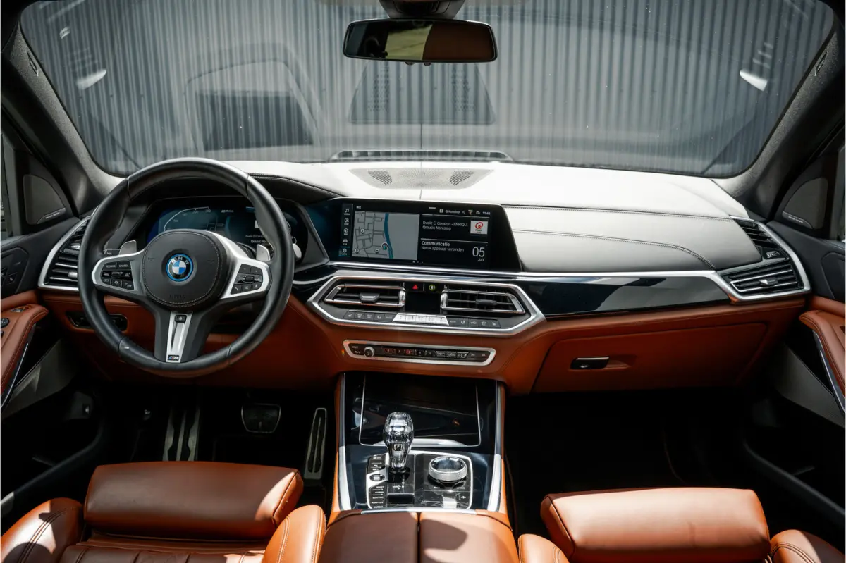 xDrive 45e High Executive | M sport | Panoramadak | 22" LMV | Laserlight | Memory Seats | Harman Kardon | Camera | Carplay | Cognac Leder