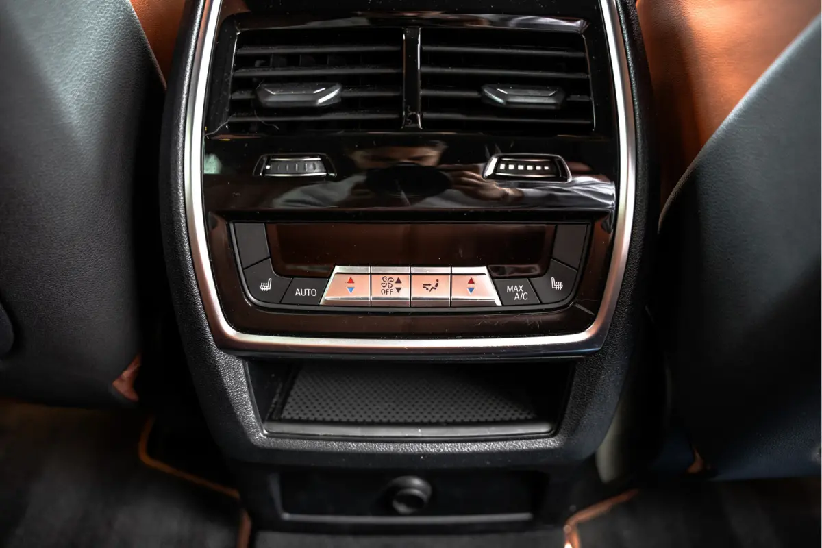 xDrive 45e High Executive | M sport | Panoramadak | 22" LMV | Laserlight | Memory Seats | Harman Kardon | Camera | Carplay | Cognac Leder