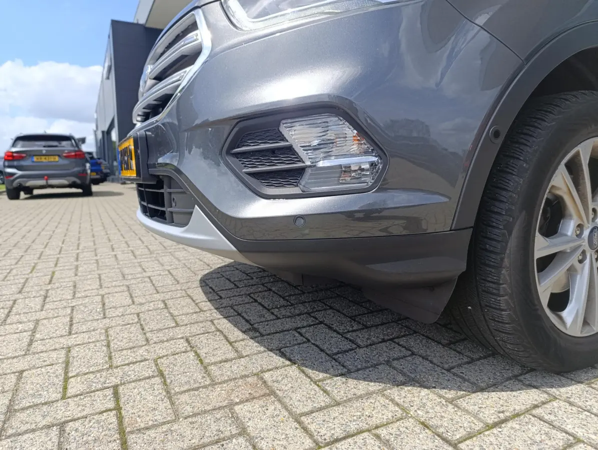 1.5 EcoBoost Titanium | Stoel/stuur voorruitverwarming | Camera | Trekhaak | PDC V+A | Dealeronderhouden