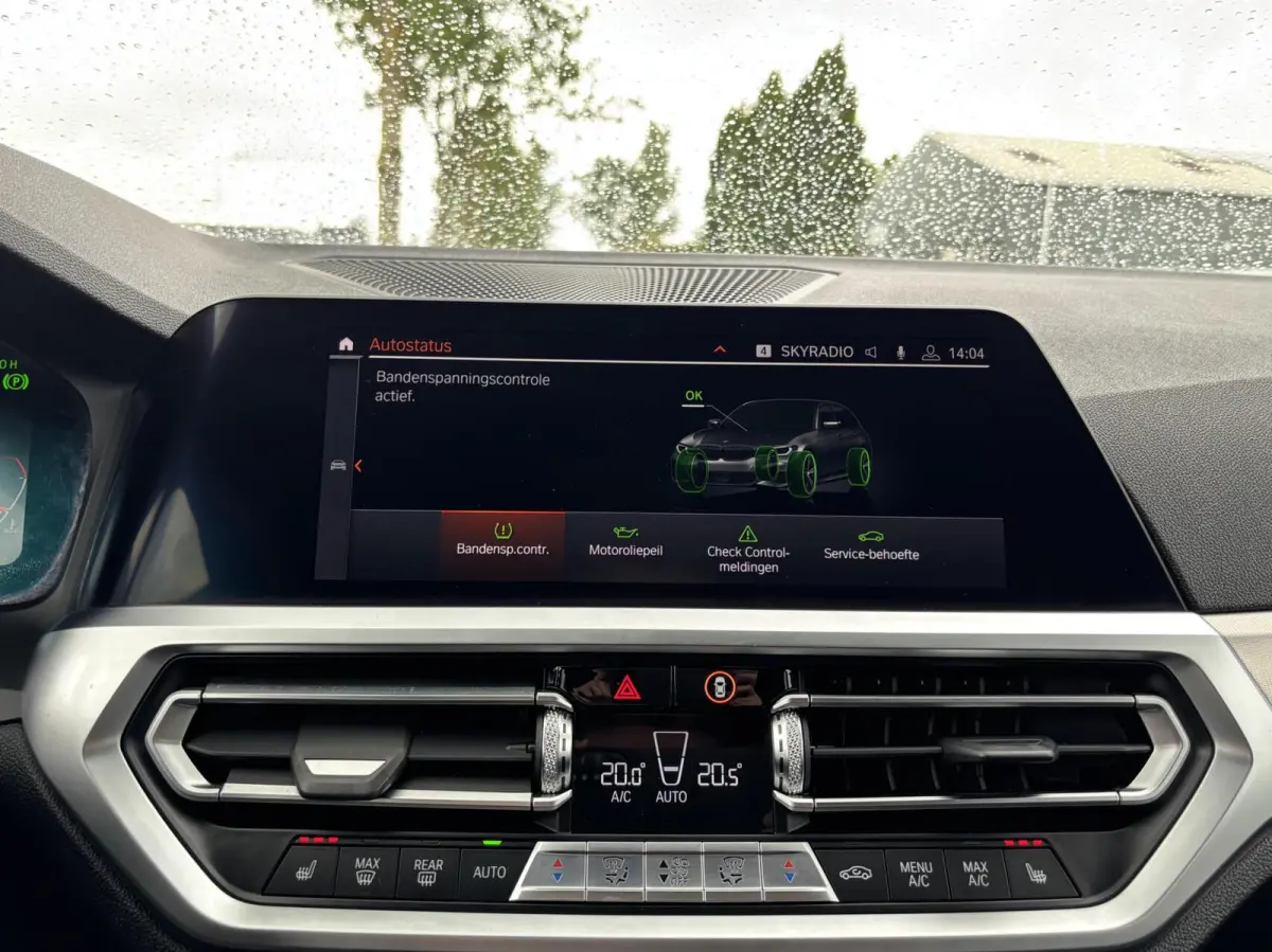 330i Introduction Executive Edition parelmoer