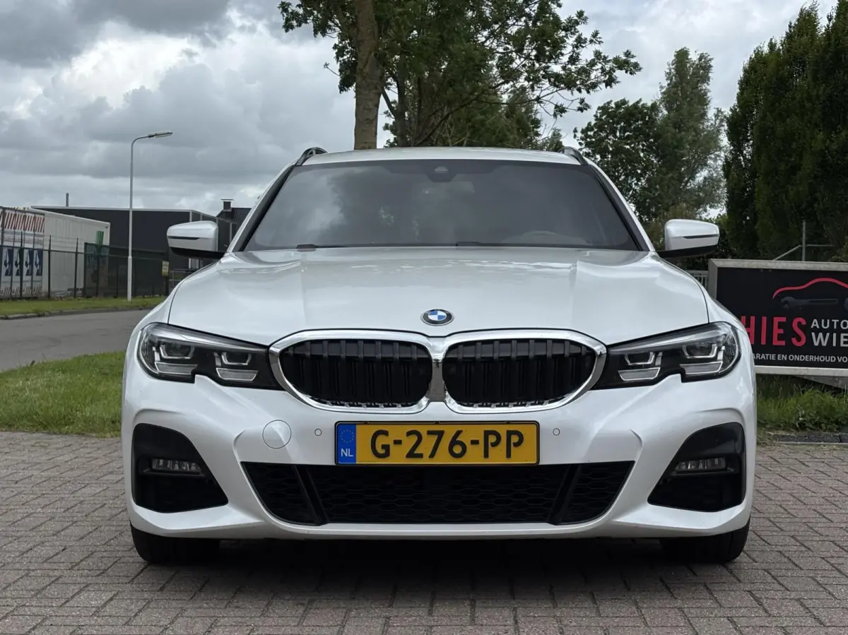 330i Introduction Executive Edition parelmoer