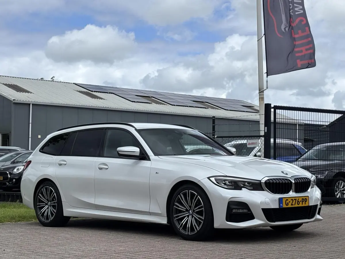 330i Introduction Executive Edition parelmoer