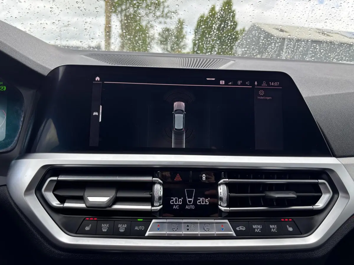 330i Introduction Executive Edition parelmoer
