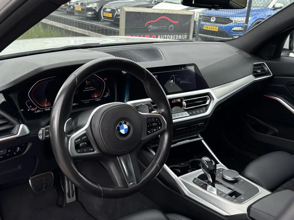 330i Introduction Executive Edition parelmoer
