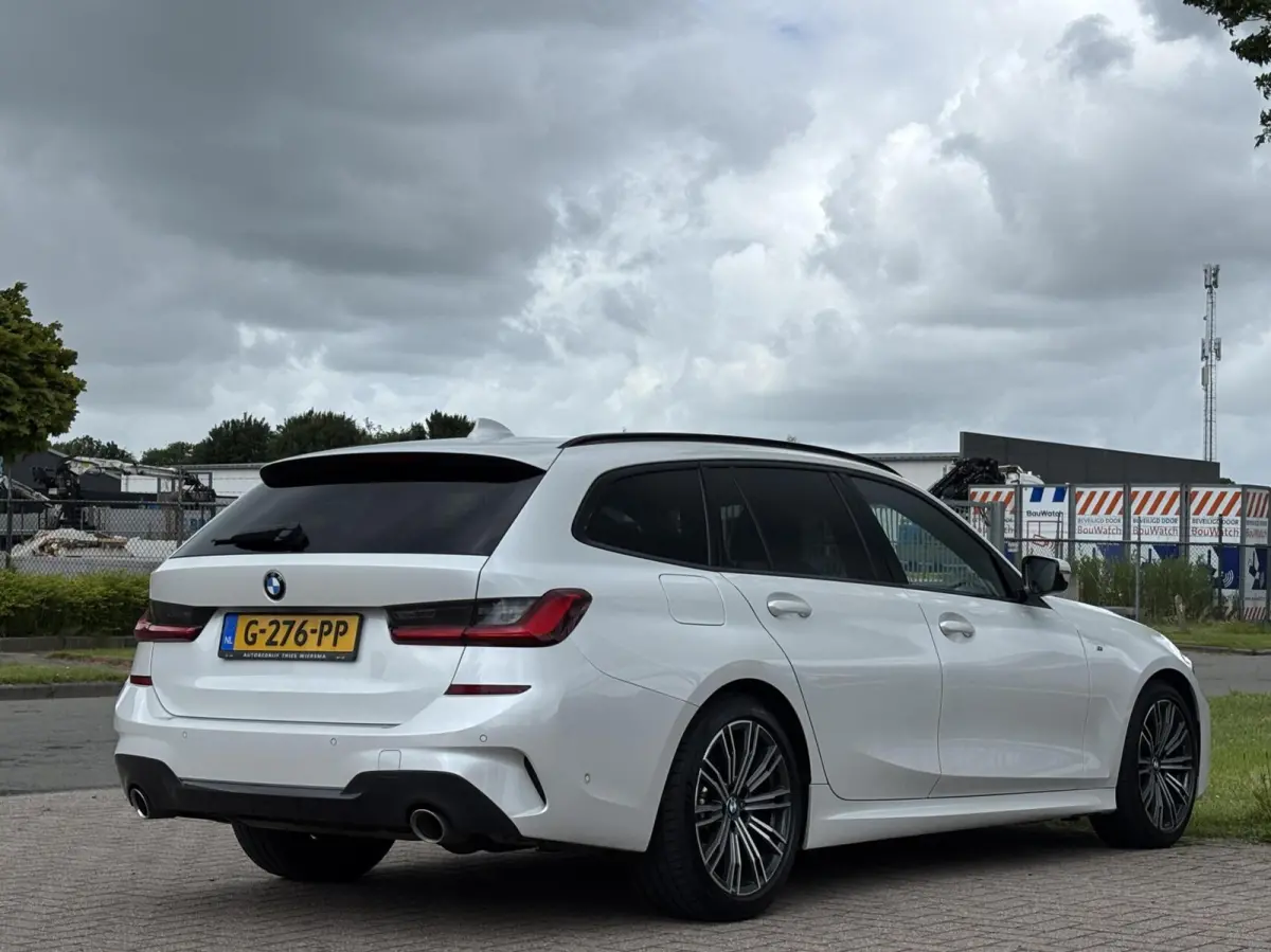 330i Introduction Executive Edition parelmoer