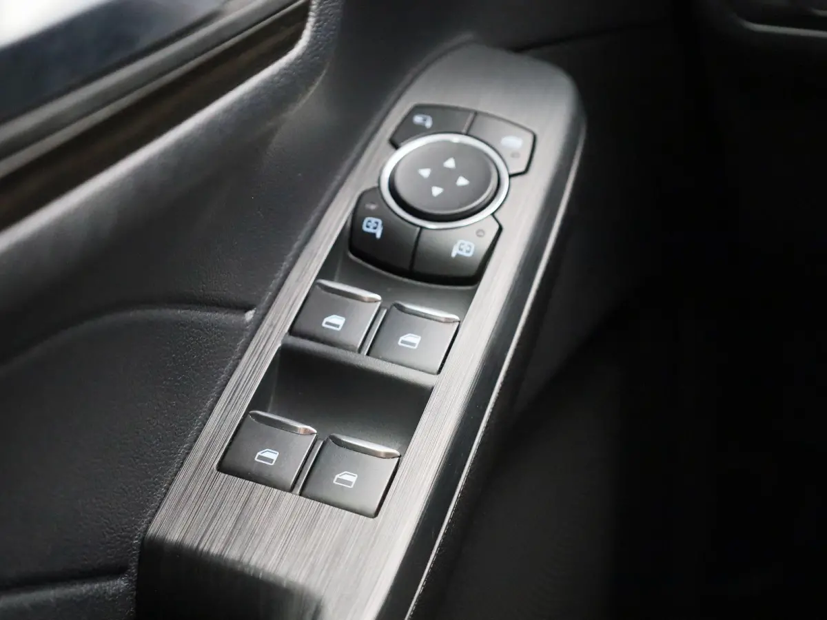 2.5 PHEV Vignale | Winterpack | Elektrische Achterklep | Memory | Cruise Control | Dual Climate Control | Dealer onderhouden! |