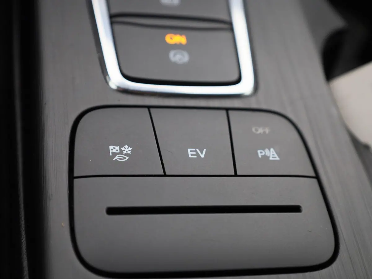 2.5 PHEV Vignale | Winterpack | Elektrische Achterklep | Memory | Cruise Control | Dual Climate Control | Dealer onderhouden! |