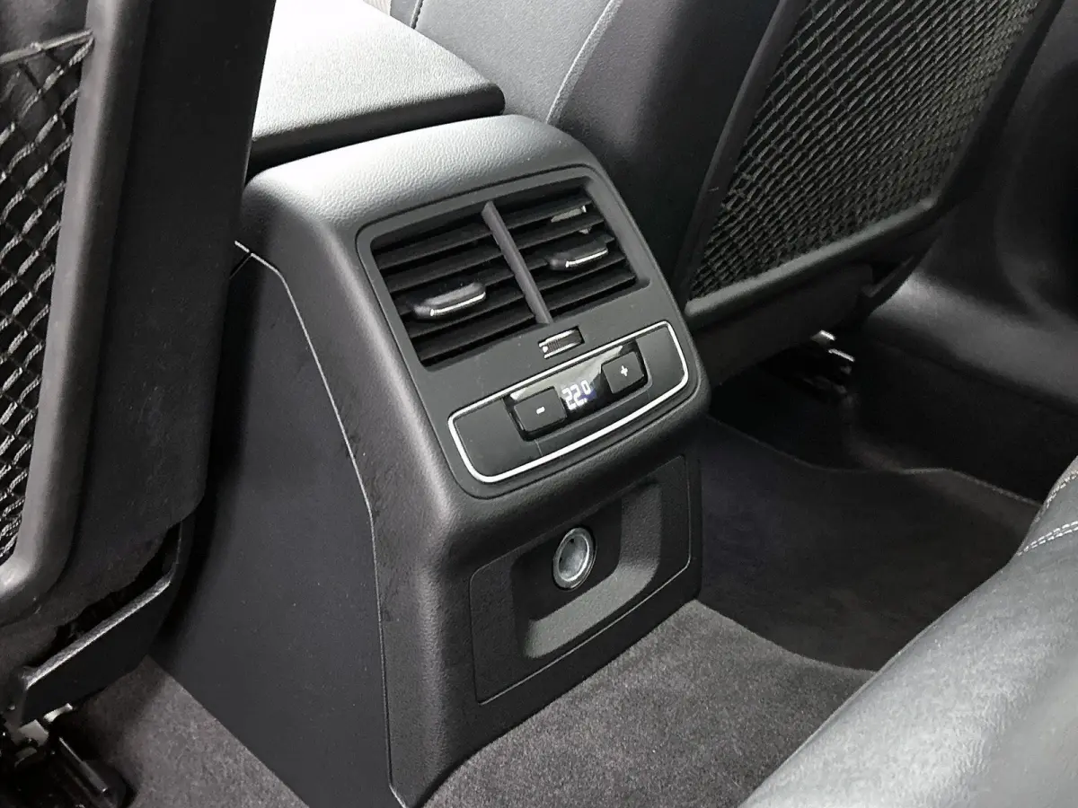 40 TFSI S edition Competition 204 PK | S-line | Automaat | Trekhaak | Cruise Control | Climate Control | Parkeersensoren | Virtual Cockpit | 18 " Lichtmetalen Velgen |