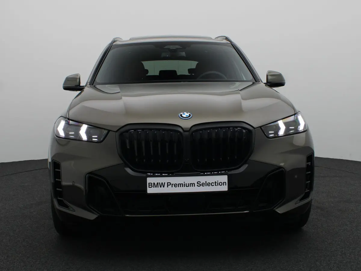 xDrive50e M Sportpakket Pro | Travel Pack | Innovation Pack | Comfort Plus Pack | Exclusive Pack | Soft Close | Trekhaak | Panoramadak | Comfortstoelen | Driving Assistant Professional | Har