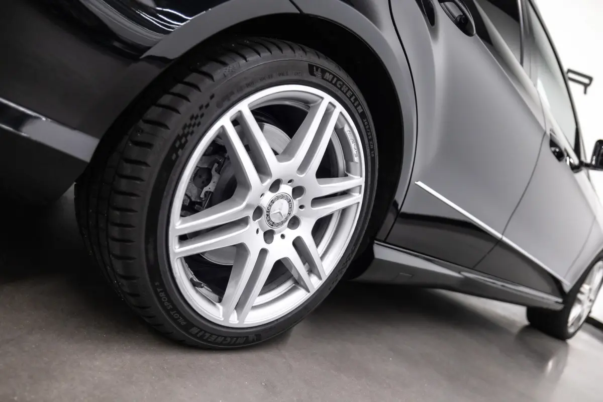 500 Avantgarde Btw auto, Fiscale waarde € 8.000,- (€ 24.752,07 Ex B.T.W) DEALER AUTO Dealer auto