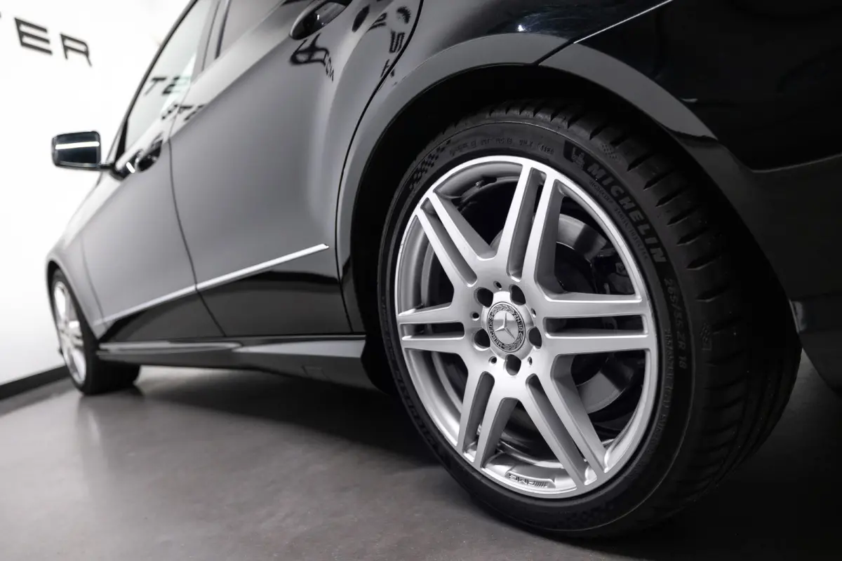 500 Avantgarde Btw auto, Fiscale waarde € 8.000,- (€ 24.752,07 Ex B.T.W) DEALER AUTO Dealer auto