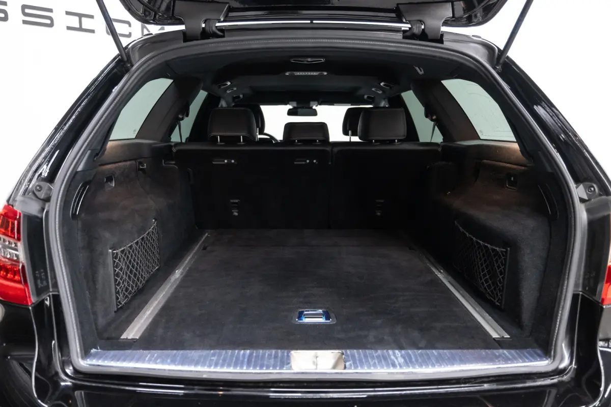500 Avantgarde Btw auto, Fiscale waarde € 8.000,- (€ 24.752,07 Ex B.T.W) DEALER AUTO Dealer auto