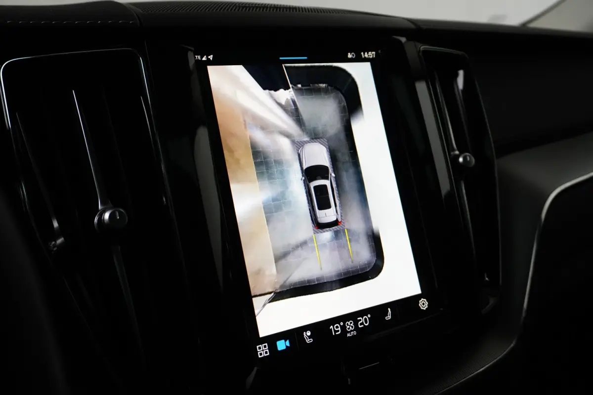 2.0 T6 Plug-in hybrid AWD Ultimate Bright | Luchtvering | Panoramadak | Harman/Kardon | 360 Camera | Pilot Assist