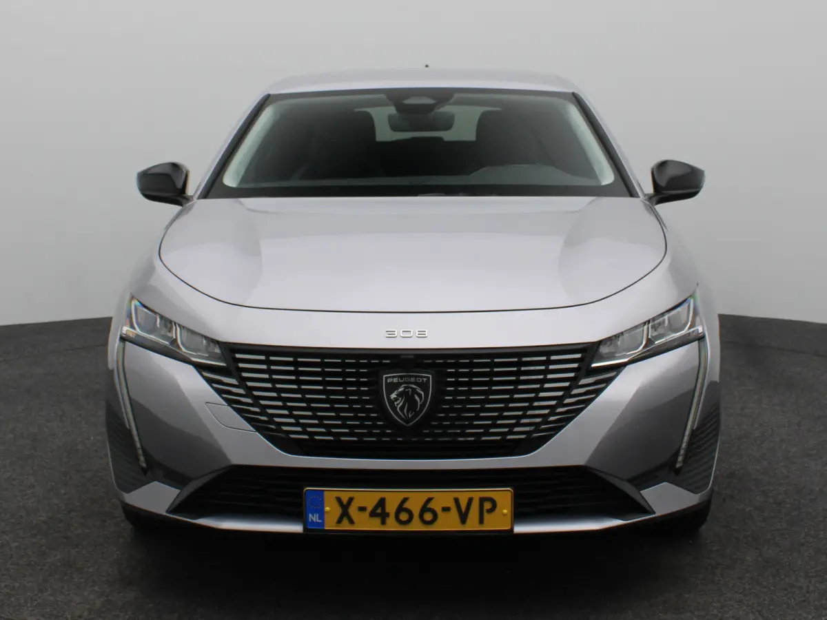 Allure EV 54 kWh | SOH 93% | Stoelverwarming | Stuurverwarming | Navigatie | Verwamde Voorruit | Camera | Parkeersensoren Voor en Achter | 18" Lichtmetalen Velgen | Keyless