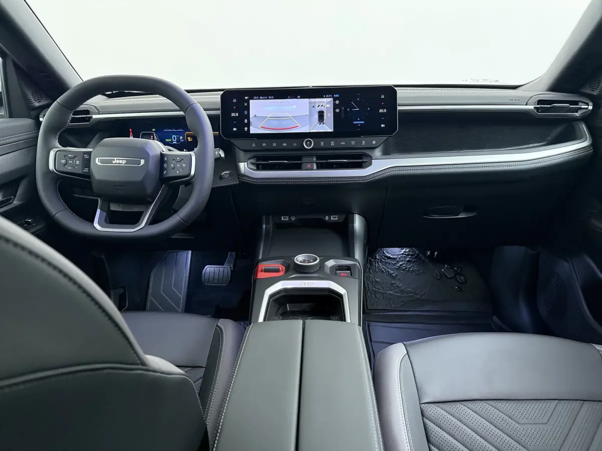 1.6 e-Hybrid Plug-In First Edition | Adaptieve cruise | Pano dak | 360* camera | Focal audio | Elek. stoelen | Leder | Stoelverwarming en massage | Carplay |