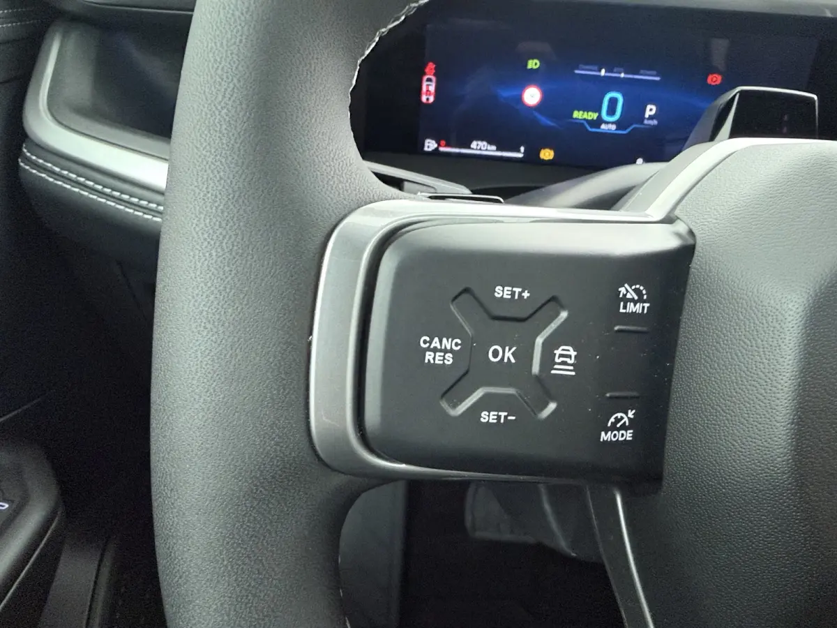 1.6 e-Hybrid Plug-In First Edition | Adaptieve cruise | Pano dak | 360* camera | Focal audio | Elek. stoelen | Leder | Stoelverwarming en massage | Carplay |