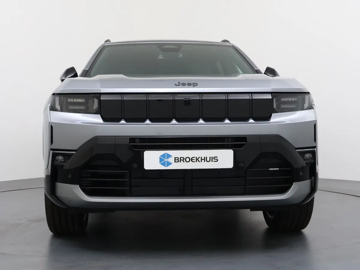 1.6 e-Hybrid Plug-In First Edition | Adaptieve cruise | Pano dak | 360* camera | Focal audio | Elek. stoelen | Leder | Stoelverwarming en massage | Carplay |
