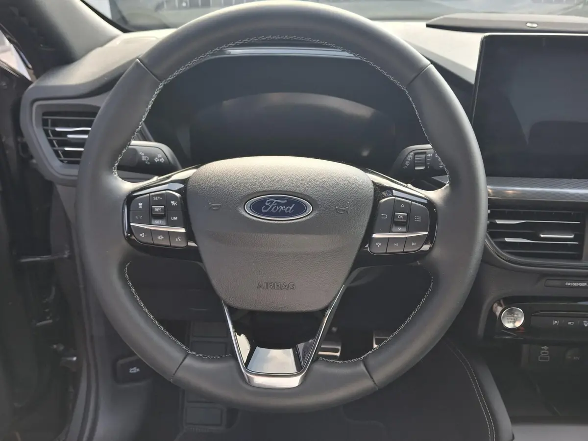 2.5 PHEV Sound Edition | Elektrische trekhaak | Winterpack | Adaptive Cruise | B&O | Elektrische achterklep | 360 Camera |