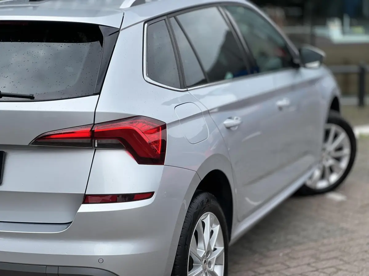 1.0 TSI Automaat sportstoelen stoelverw