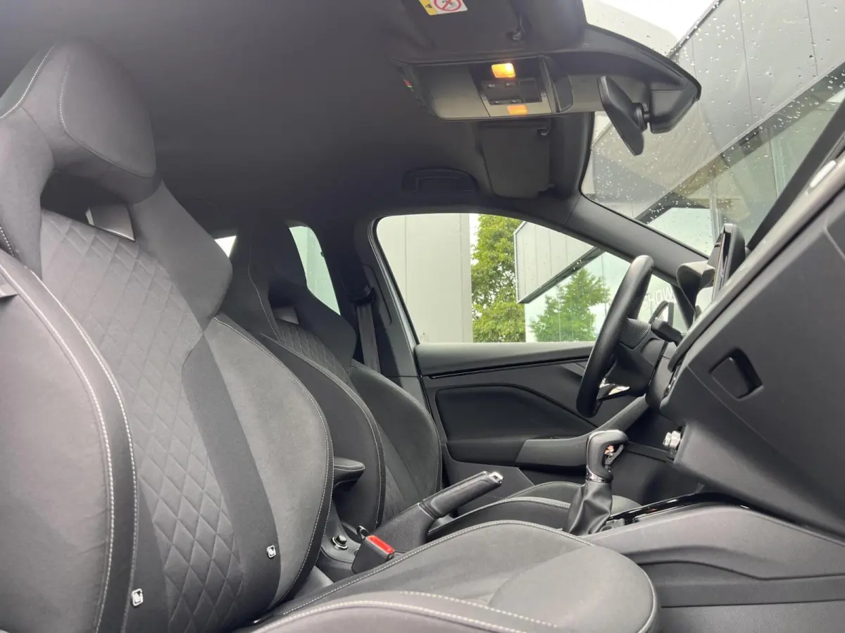 1.0 TSI Automaat sportstoelen stoelverw