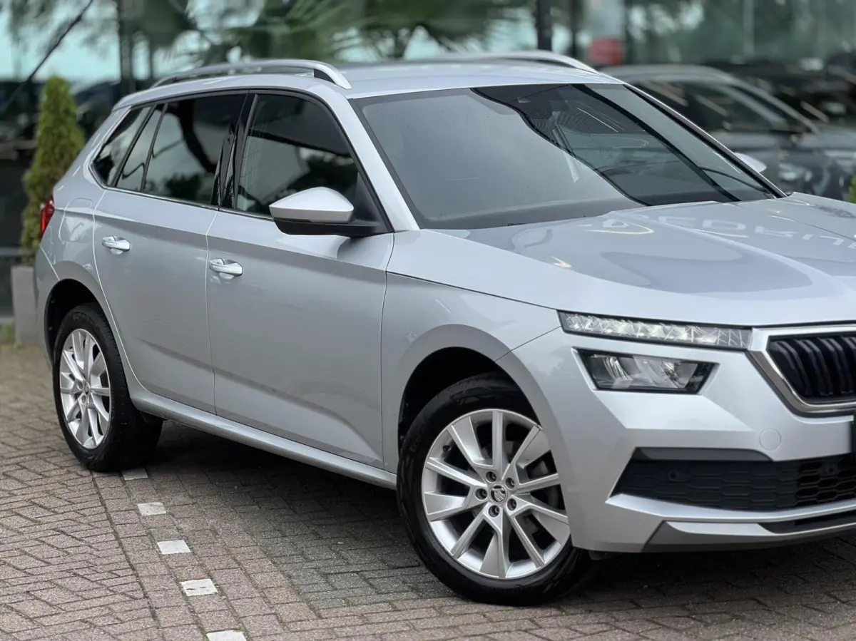 1.0 TSI Automaat sportstoelen stoelverw