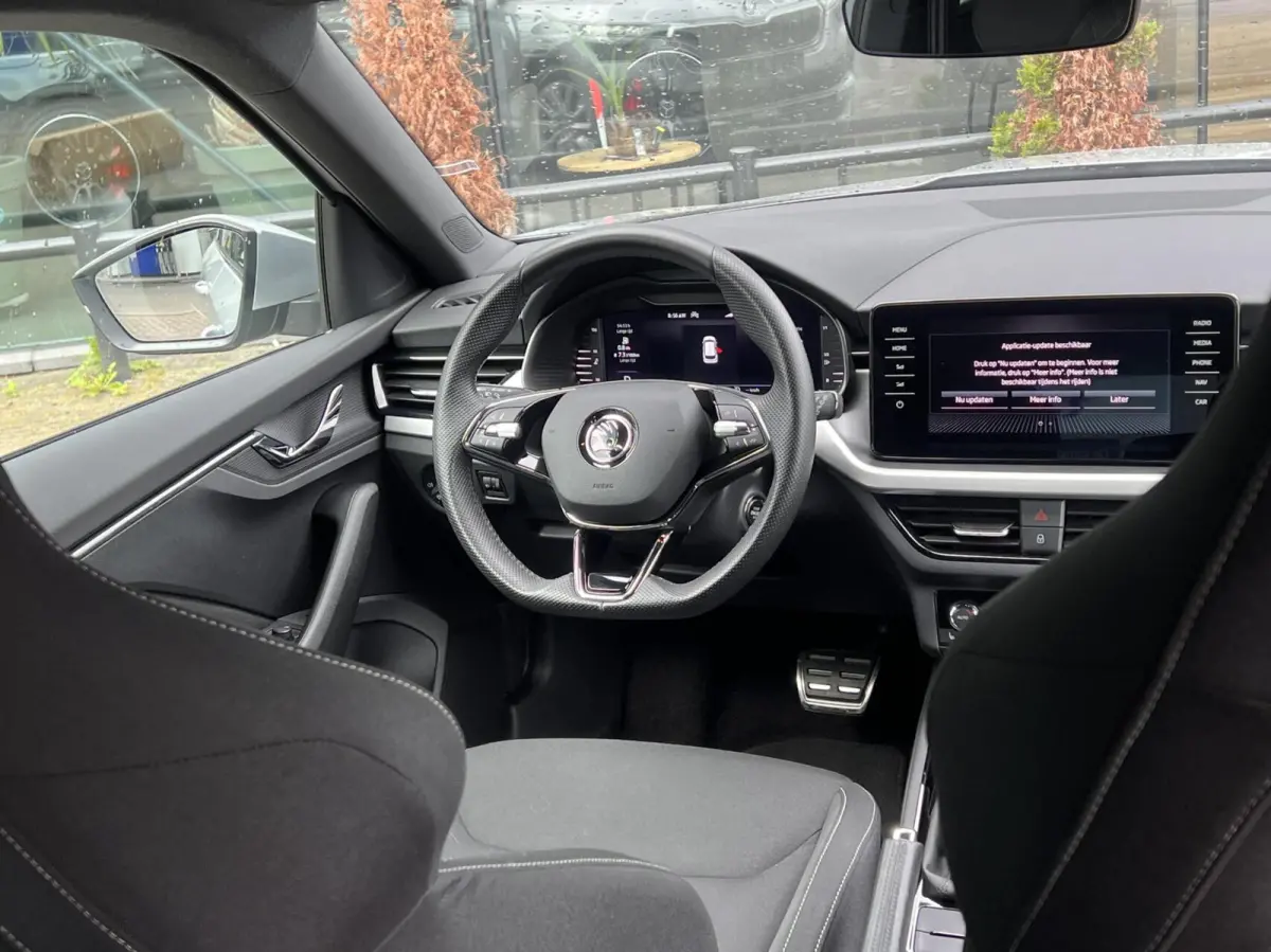 1.0 TSI Automaat sportstoelen stoelverw