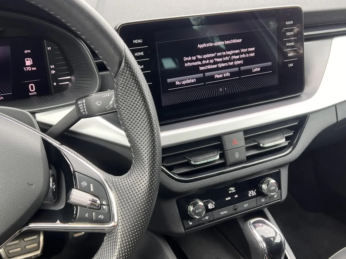 1.0 TSI Automaat sportstoelen stoelverw