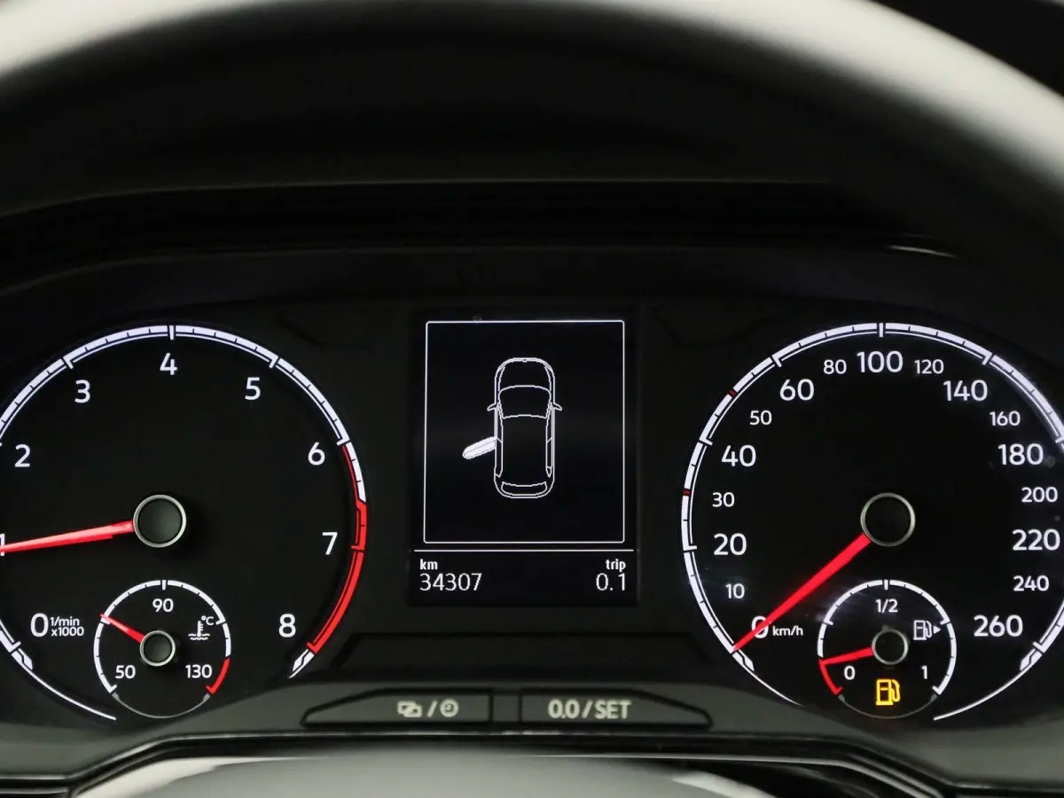 1.0 TSI Comfortline Business 95 PK| Origineel Nederlands | 1e Eigenaar | Navigatie | Parkeersensoren | Cllimatronic | Apple Carplay | Android Auto | Mobiel Draadloos Oplaadbaar